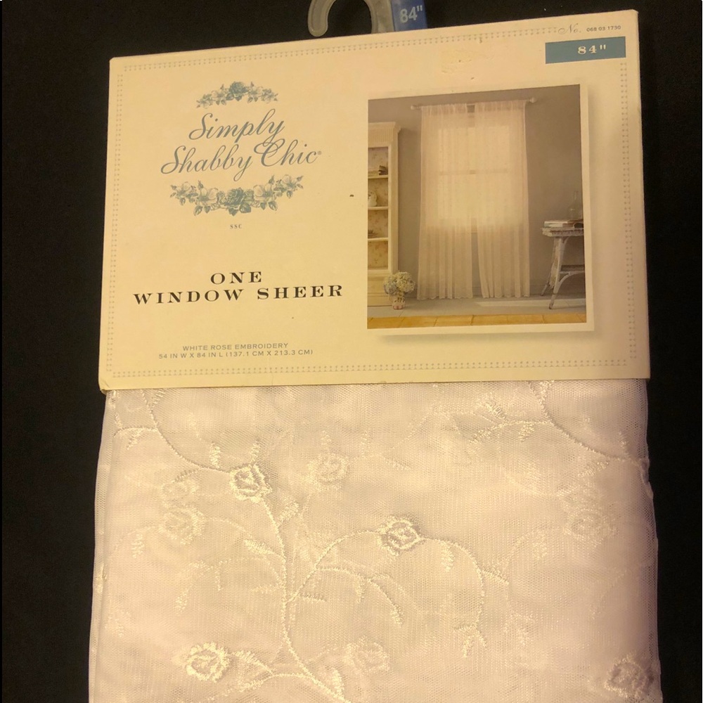 Sheer curtains with floral print